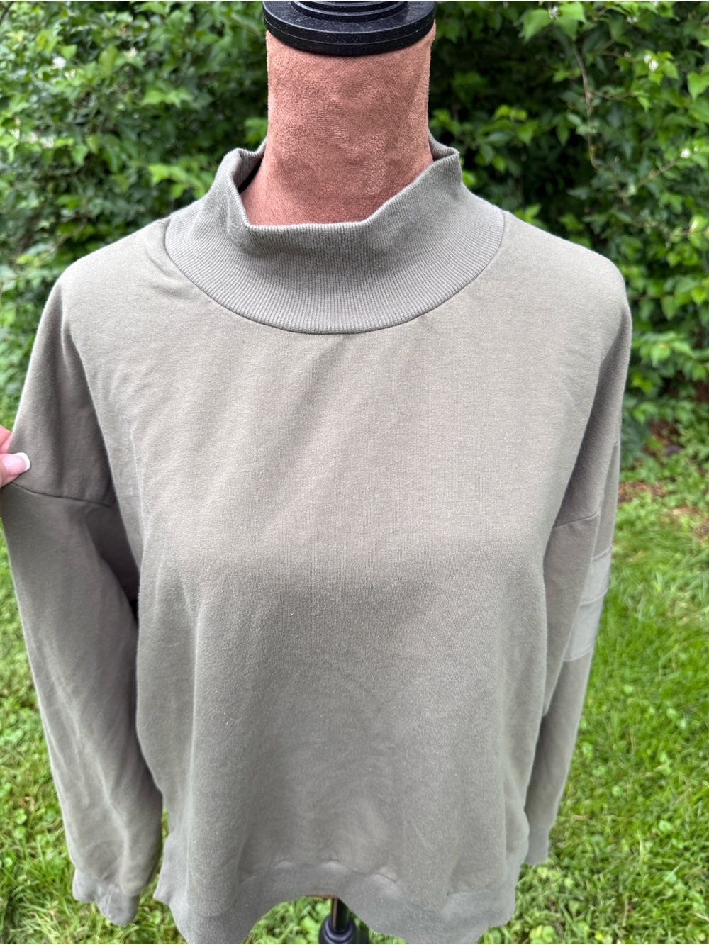 Relaxed Mock Neck Sweatshirt in Olive
